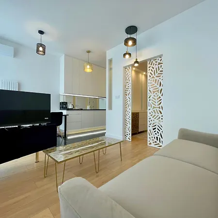 Selected By Market Square Apartman