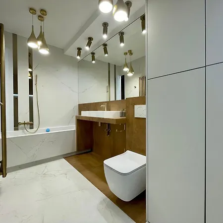 Selected By Market Square Apartman *